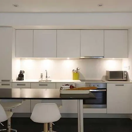 Apartment Around Mistral Pool *