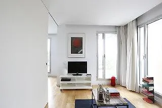Around Mistral Pool Apartment *