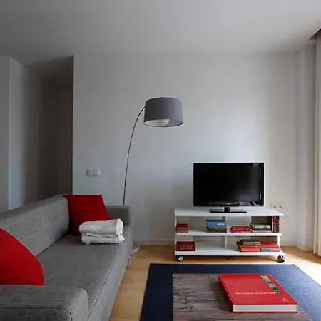 Around Mistral Pool Apartment