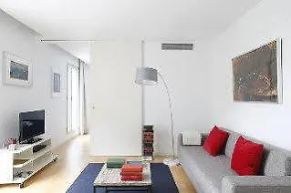 Apartment Around Mistral Pool Barcelona